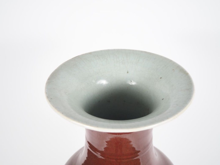 Chine, XIXe siècle,  Important vase balustre, en porcelaine émaillée s