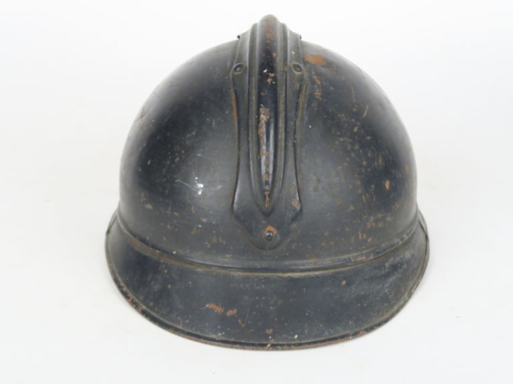 Casque Adrian modèle 15 d’artillerie.  Bombe peint en bleu Coiffe inté