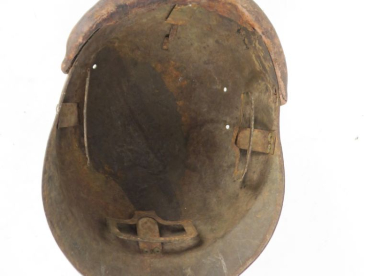 Coque de casque modèle 1935 de troupe motorisée.  Attribut du génie. R