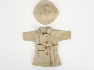 Vente aux enchères « La Rafale » Gautier Languereau de 1928 avec son chapeau breton. En é