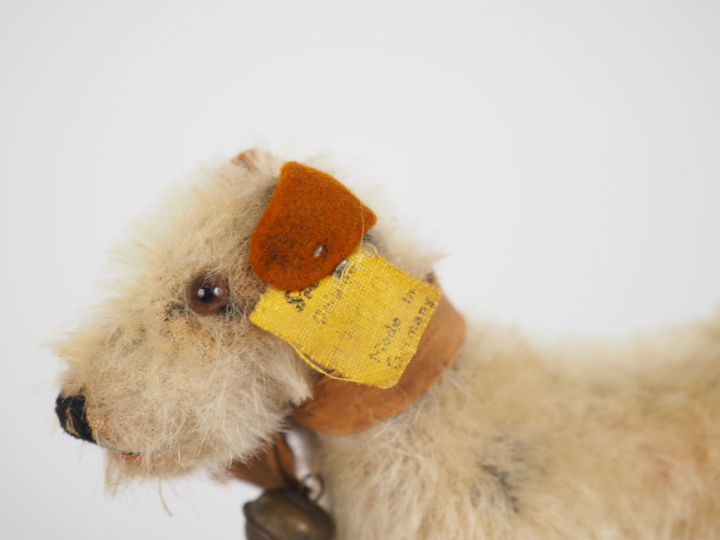 Lot de chiens en peluche en état d’usage de petites tailles, dont  fox