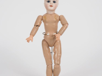 Vente aux enchères Curieuse poupée tête porcelaine de marque Gaultier marquée FG au carto