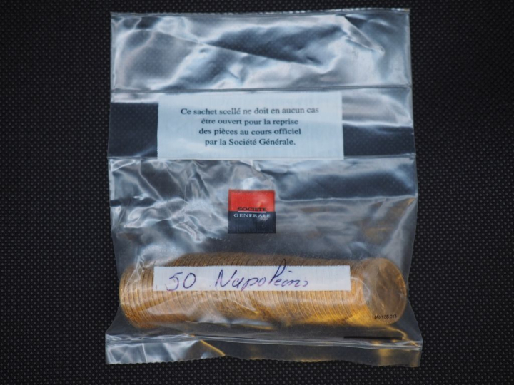 50 pièces de 20 Francs or (une date visible 1908) Dans un sachet sous 