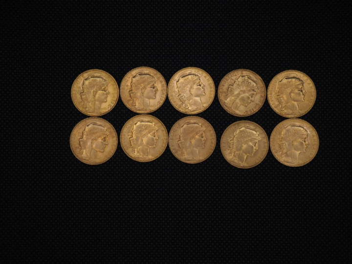 10 pièces de 20 Francs or : 1906, 1910, 1907, 1910, 1908, 1909, 1910, 
