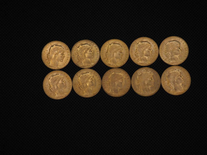 10 pièces de 20 Francs or : 1910, 1914, 1913, 1910, 1909, 1910, 1914, 
