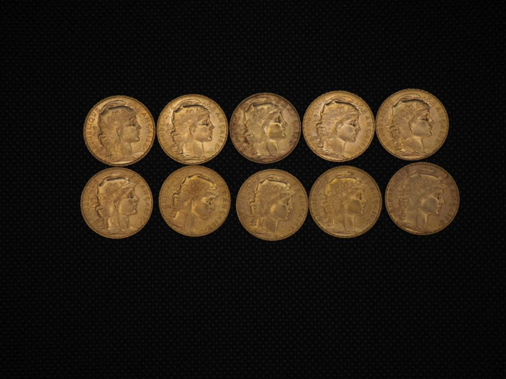 10 pièces de 20 Francs or : 1909, 1903, 1910, 1914, 1910, 1909, 1908, 