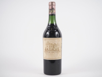 Vente aux enchères 1 BOUTEILLE CHÂTEAU HAUT BRION 1er GCC GRAVES - 1965 - 3,5 CM/ETLA
