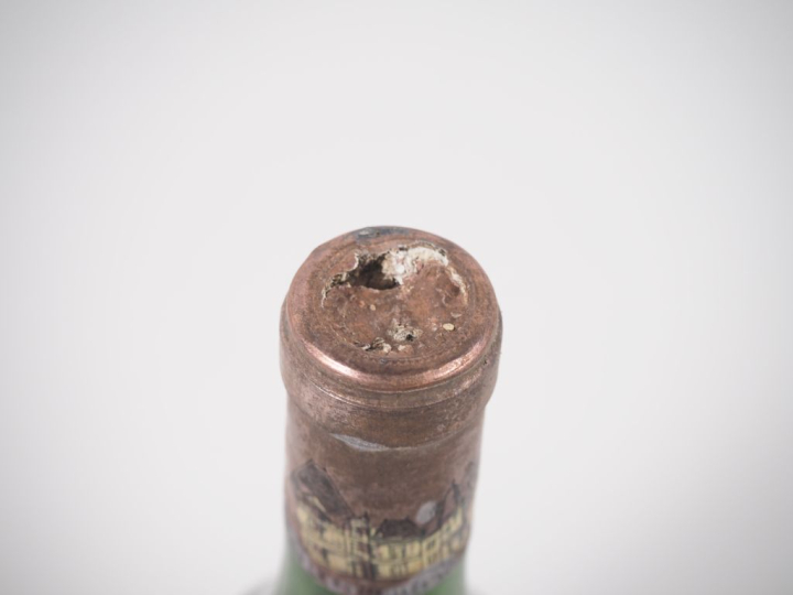 1 BOUTEILLE CHÂTEAU HAUT BRION 1er GCC GRAVES - 1967 - 3 CM/CAPSULE TR