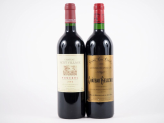 Vente aux enchères 2 BOUTEILLES : 1 CHÂTEAU PETIT VILLAGE POMEROL 1998 - 1 CHÂTEAU BELLEV