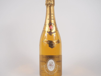 Vente aux enchères 1 BOUTEILLE CHAMPAGNE CRISTAL ROEDERER - 1982 - COIFFE LÉGÈREMENT CORR