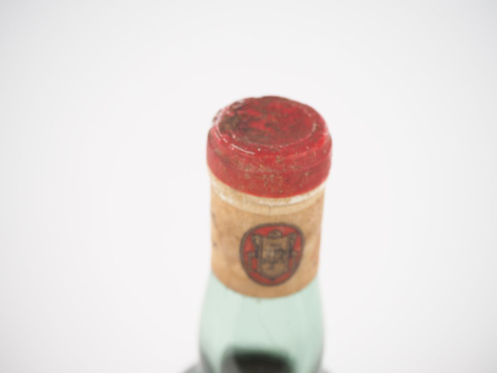 1 VIEILLE BOUTEILLE LIQUEUR JAUNE DU COUVENT J.   R. FRANC
