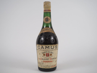 Vente aux enchères 1 VIEILLE BOUTEILLE COGNAC CAMUS LA GRANDE MARQUE 'CELEBRATION' - ES