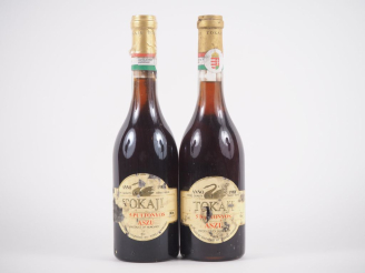 Vente aux enchères 2 BOUTEILLES TOKAJI ASZU '5 PUTTONYOS' DISZNOKO - 1988 - EA