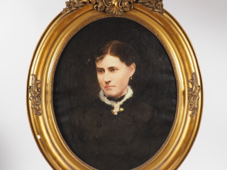 Vente aux enchères Ecole française fin XIXème - début XXème. "Portrait de dame au foulard