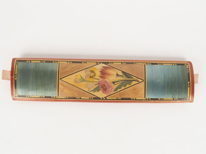 Etui à message première partie du XIXème en marqueterie de paille à dé