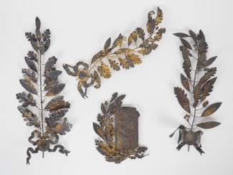 Vente aux enchères Quatre palmes de récompense en argent doré à décor de feuilles de chên