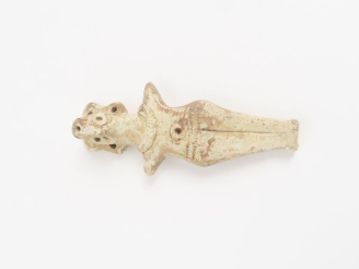 Vente aux enchères Nord du Levant. Idole féminine à « bec d’oiseau ». Céramique beige. II