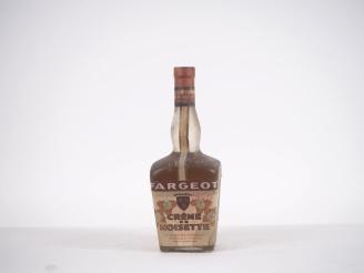 Vente aux enchères 1 VIEILLE BOUTEILLE LIQUEUR FARGEOT CRÈME DE NOISETTE 