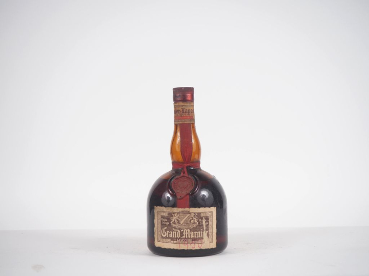 1 VIEILLE BOUTEILLE GRAND MARNIER "CORDON ROUGE" - ELA/CAPSULE LÉGER A