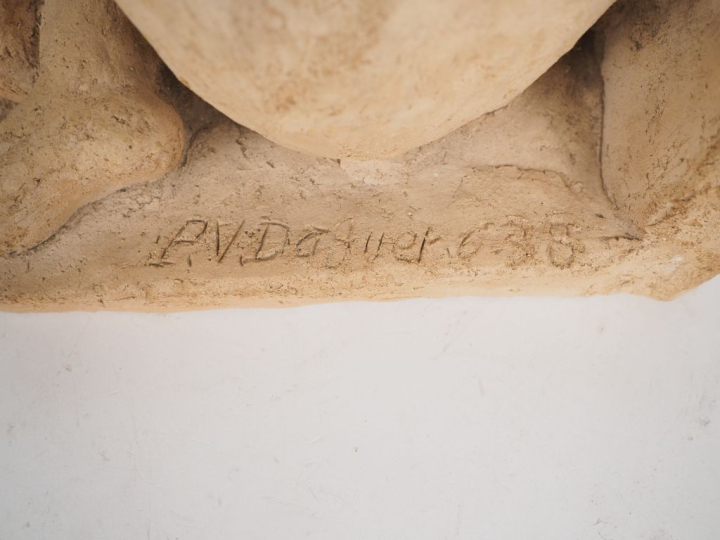 PV. DAGUET. "jeune femme nue assise" Sculpture en terre cuite Signée e