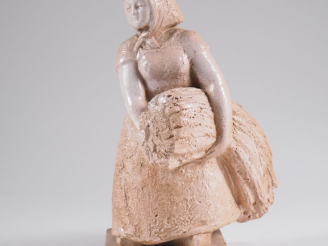 Vente aux enchères Henri Paul REY.  "jeune paysanne à la gerbe de blé" Sculpture en terre