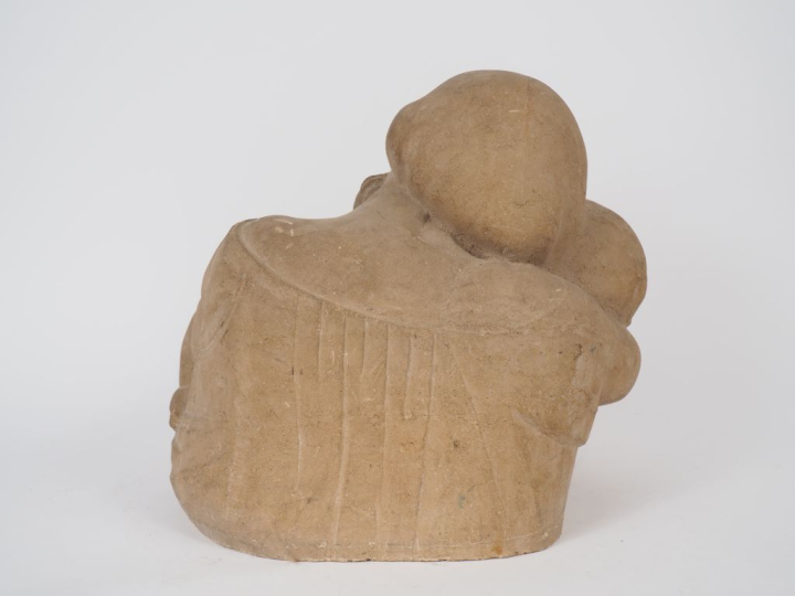 Paul MANAUT.  "Maternité" Sculpture en terre cuite patinée gris non si