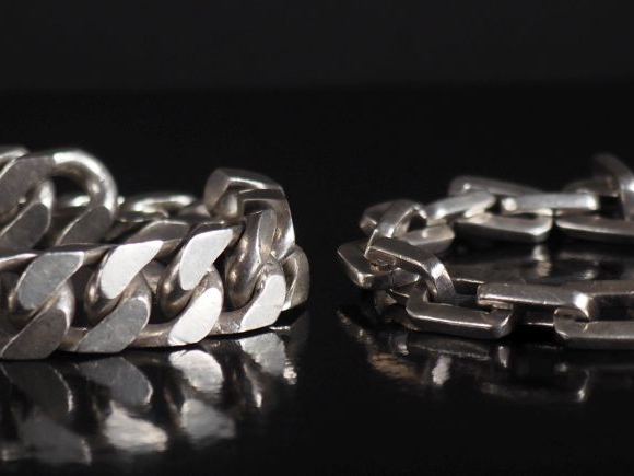 2 gourmettes d'homme en argent Poids : 225 g   