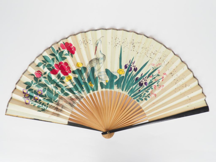 Eventail Japon début du Xxème siècle. 26 brins +2MB. Monture en bambou