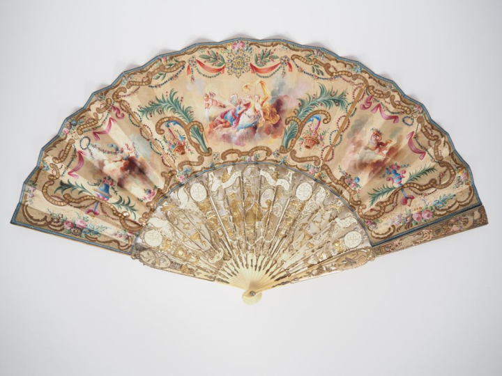 Eventail Plein Vol Transition Louis XV Louis XVI à 15 brins + 2 MB. Mo