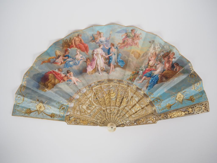 Eventail XIXème circa 1850. 12 brins + 2 MB. Monture en ivoire finemen