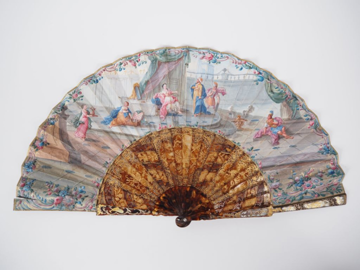 Eventail XVIIème. Plein vol. 22 brins + 2MB. Magnifique monture en éca