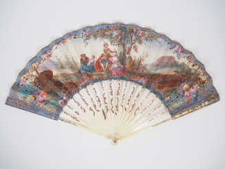 Vente aux enchères Eventail Louis XVI. Monture 18 brins en ivoire type "squelette" ciselé