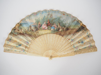 Vente aux enchères Eventail XIXème circa 1850 à 20 brins + 2MB. Magnifique monture en ivo
