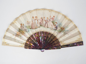 Vente aux enchères Eventail XIXème à feuilles pliées. 14 brins +2 MB. Monture en nacre vi