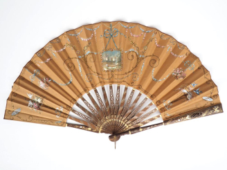 Vente aux enchères Eventail vers fin XIXème à 16 brins + 2MB. Monture en palissandre, scu