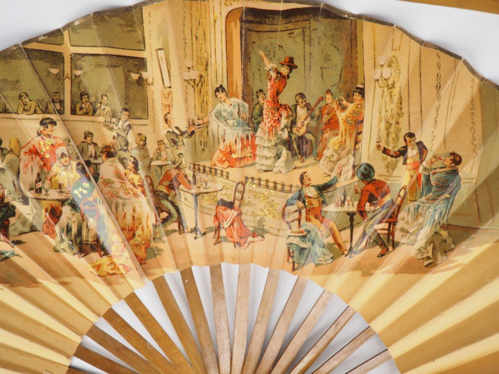 Lot de trois éventails espagnols.