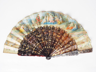 Vente aux enchères Eventail XIXème à 14 brins + MB. Monture en écaille brune de 18,5 cm p