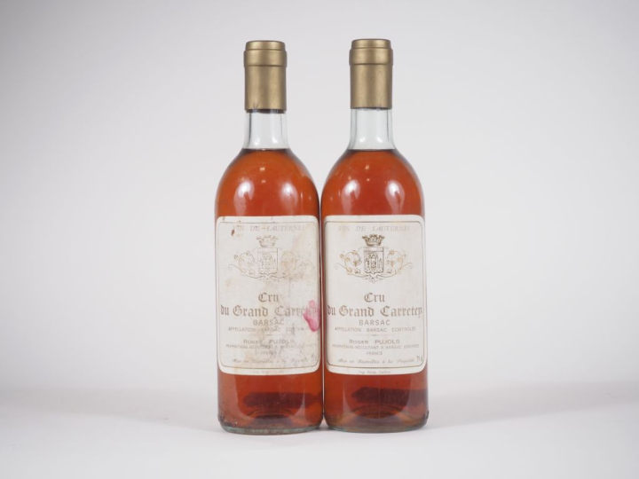 2 BOUTEILLES BARSAC CRU DU GRAND CARRETEN SAUTERNES  - NM - 2 BG/1 ES 