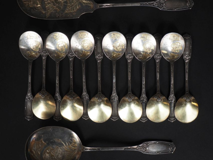 Service à glace de style Louis XVI en argent et vermeil, poinçon Miner