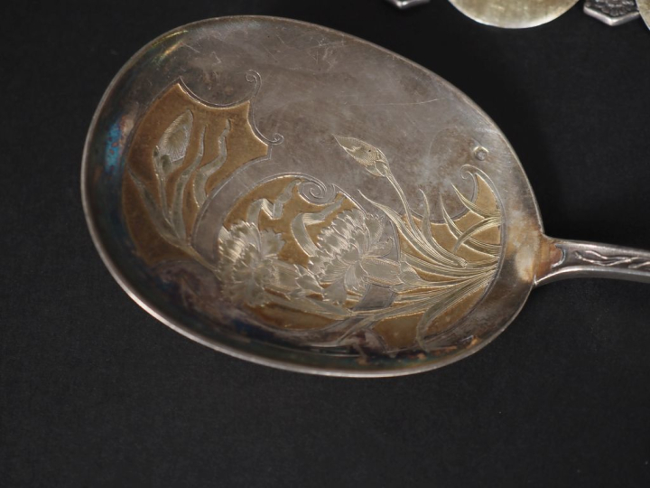 Service à glace de style Louis XVI en argent et vermeil, poinçon Miner