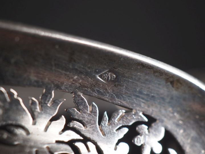4 pièces de service en argent poinçon Minerve et argent fourré Poids t