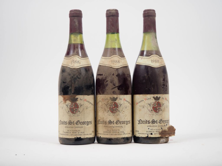 3 BOUTEILLES NUITS SAINT GEORGES DURIEUX - 1988 - 2 CM à 3,7 CM/ES/BS/