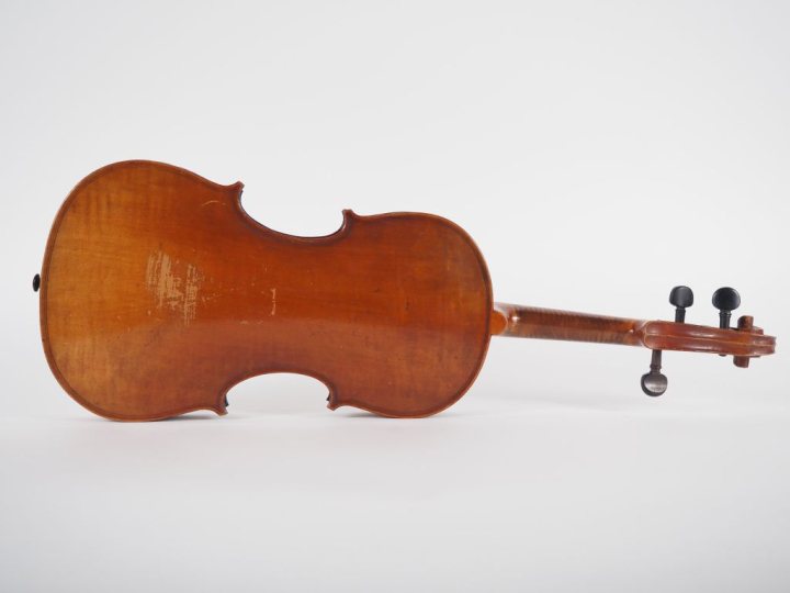 Violon 	français fait à Mirecourt, non filté	. 358mm. 	bon état	, à mo