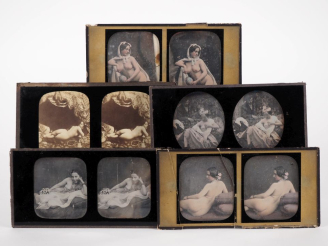 Vente aux enchères 10 différentes plaques daguerréotypes érotiques. Dim. 8,5 x 17 cm.