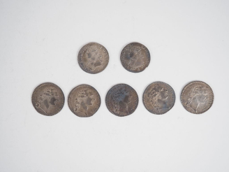 Vente aux enchères 2 quarts d'écu Louis XVI en argent 1785 et 1786. Poids 11 g.  On y joi