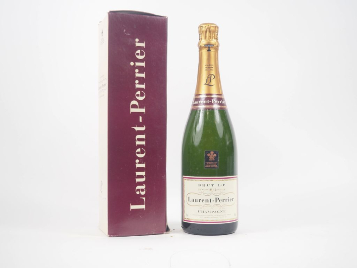 1 BOUTEILLE CHAMPAGNE LAURENT PERRIER - COFFRET 