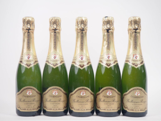 Vente aux enchères 5 BOUTEILLES (37,5 cl) CHAMPAGNE GUILLAUME RIEGER 
