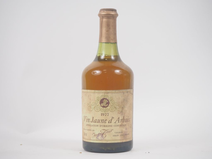 1 BOUTEILLE VIN JAUNE J. TISSOT - 1977
