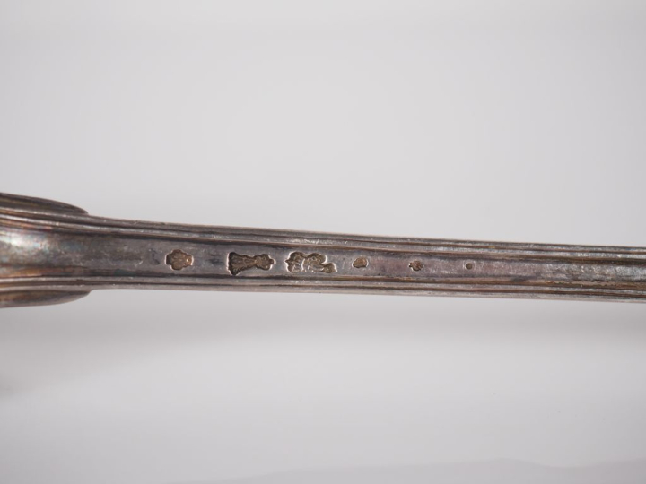 Cuillère à ragoût XVIIIème en argent, Paris, armoriée Poids : 180 g Lo
