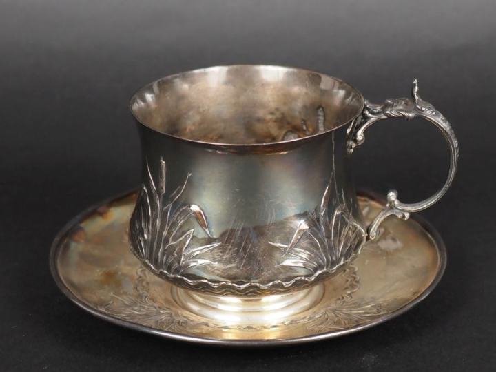 Tasse et sa sous-tasse de style Art Nouveau en argent 925, poinçon Min